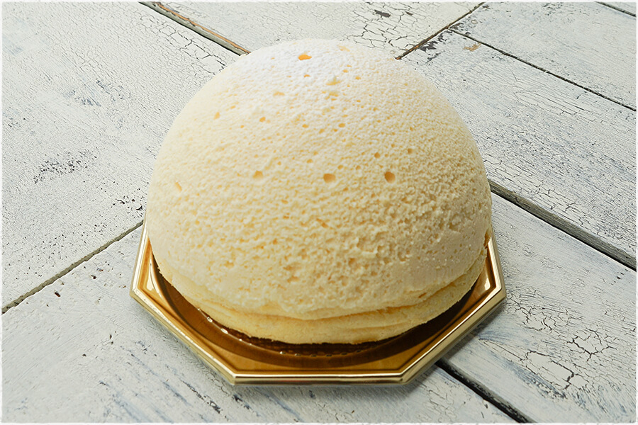 菓志工房うすながのスフレチーズケーキ「びわこドーム」
