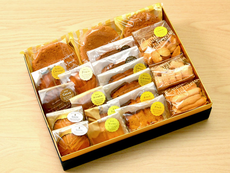 パティスリー ヒカリノ木のヒカリノギフト（焼き菓子の詰め合わせ）